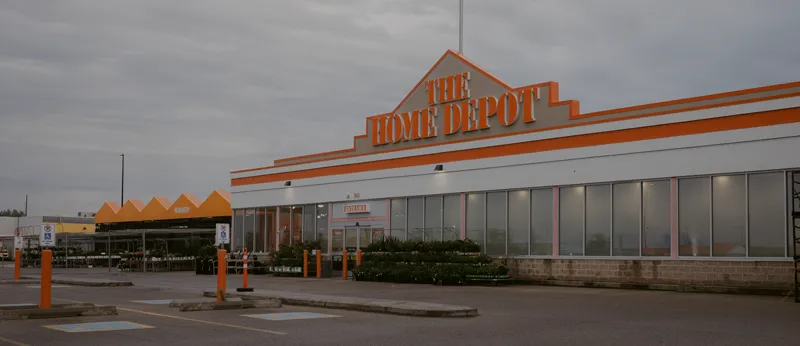 Possibilités de carrière pour les directeur(trice)s adjoint(e)s de magasin chez Home Depot Canada